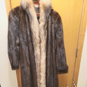 Luxurious Long MINK  Fur Coat with Crystal Fox Colar - Straight Cut